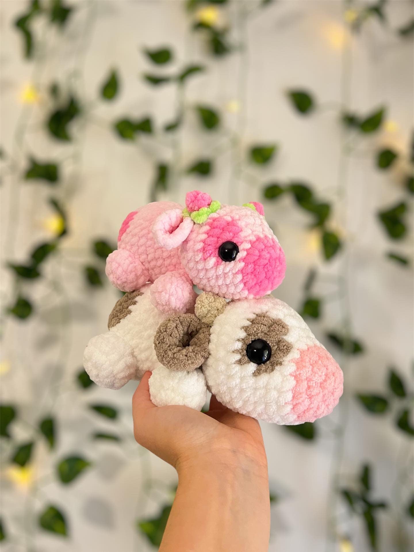 Stackimals cow crochet pattern, crochet cow pattern, crochet pattern cow, laying cow crochet tutorial, stacking crochet market prep pattern
