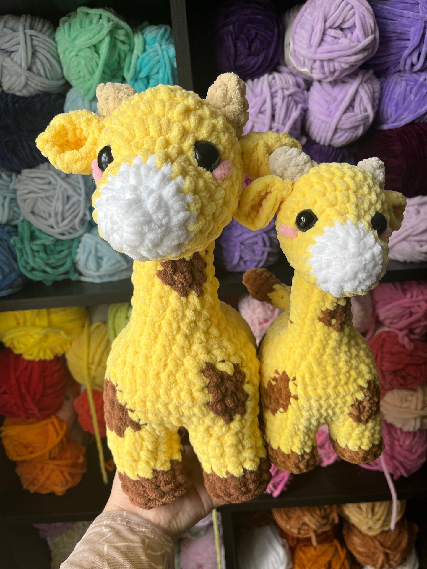 Crochet giraffe pattern, crochet pattern, cute giraffe crochet, crochet tutorial, crochet giraffe plushie pattern, crochet pdf pattern
